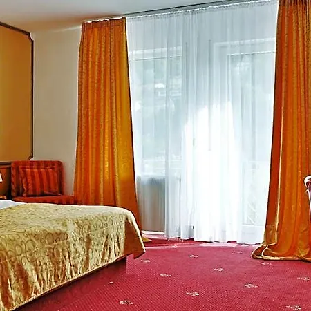 Neckarlux 3*